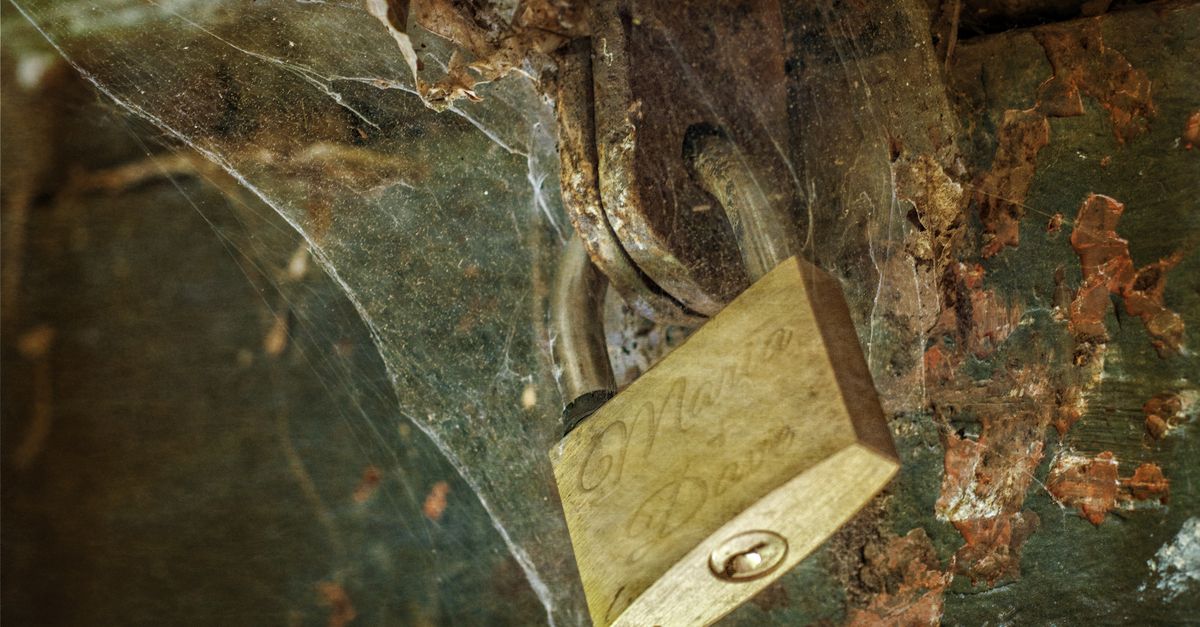 Locked Out or Broken Into at Night? Your NYC Emergency Locksmith Checklist — King Locksmith NYC